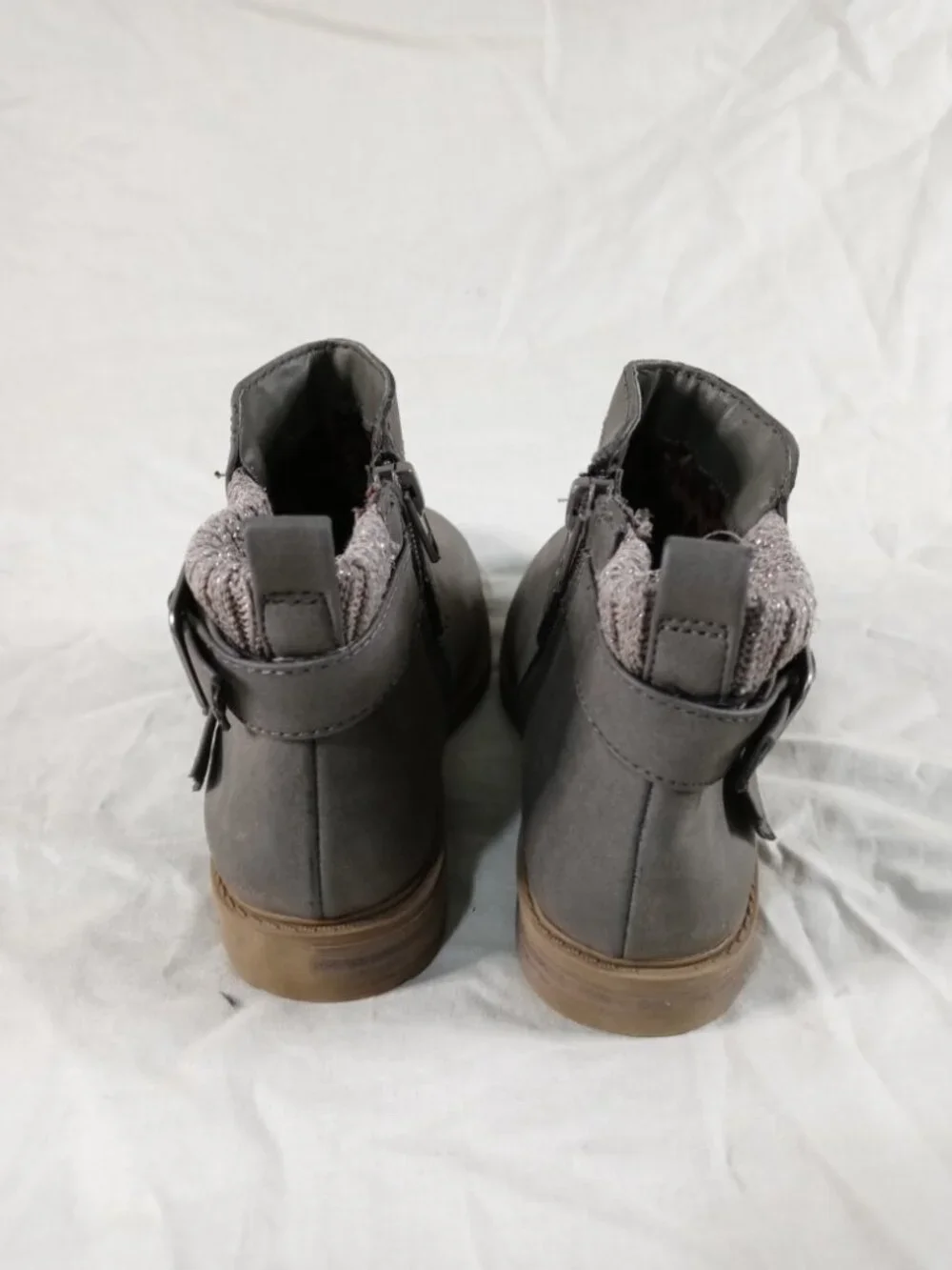 Wonder Nation Girls Gray Ankle Boots with Buckle/ Knit Cuff Size 13 in Good Cond